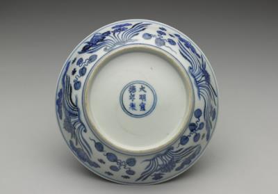 图片[3]-Dish with underglaze-blue decoration of a lotus pond, Hsuan-te reign (1426-1435), Ming dynasty-China Archive